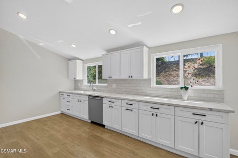 Tiny photo for 2660 Calle Limonero, Thousand Oaks, CA 91360 (MLS # 226004195)
