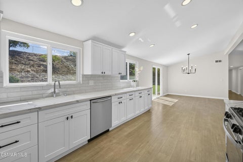 Tiny photo for 2660 Calle Limonero, Thousand Oaks, CA 91360 (MLS # 226004195)