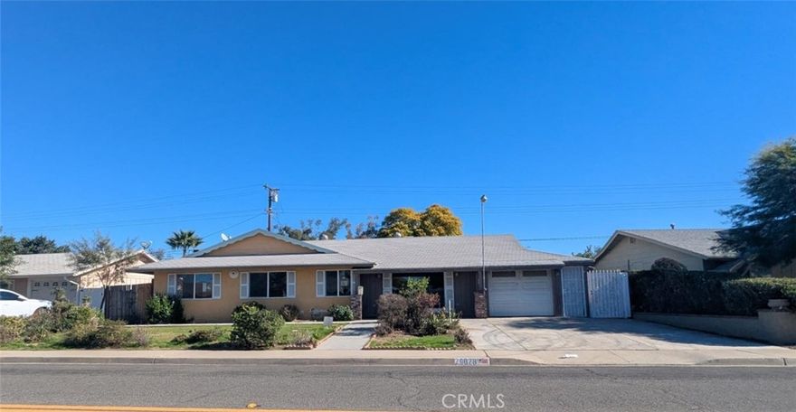 Hard to find 3 bed 2 bath home in the Sun City Civic 55+ community.  This is a great opportunity to make this home yours and has so much potential!   Nestled in the cozy and quiet neighborhood you will have access to multiple HOA amenities including but not limited to a wood shop, lapidary, pool/spa, pickleball courts and more! Come and see this one today!