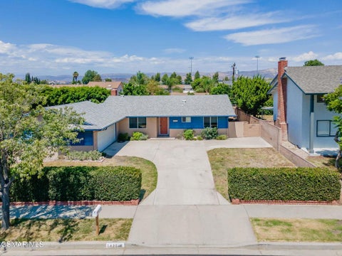 Photo of 1421 Lowery Street, Simi Valley, CA 93065 (MLS # 226004099)