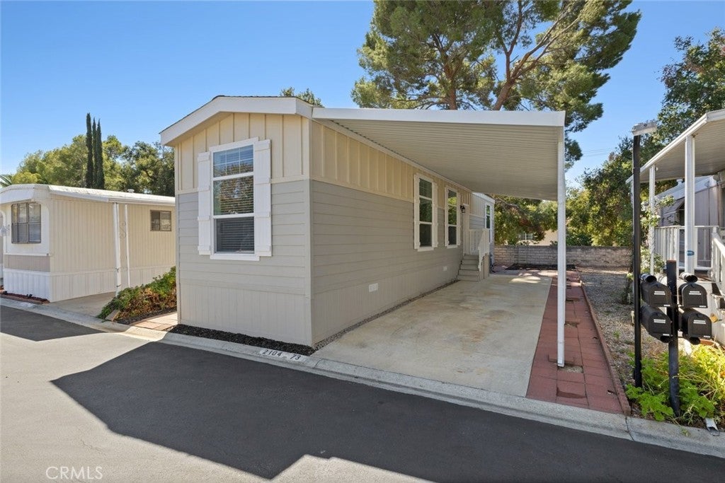 2193 Los Feliz Drive 73