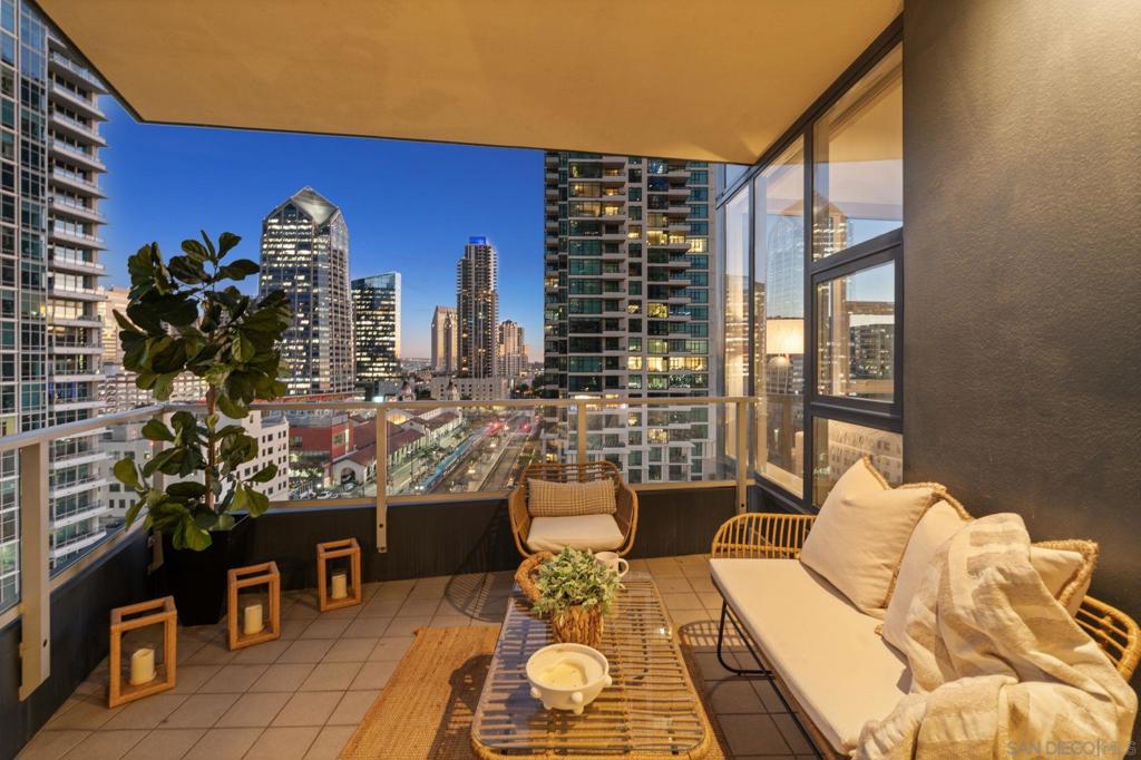 1325 Pacific Hwy 1304