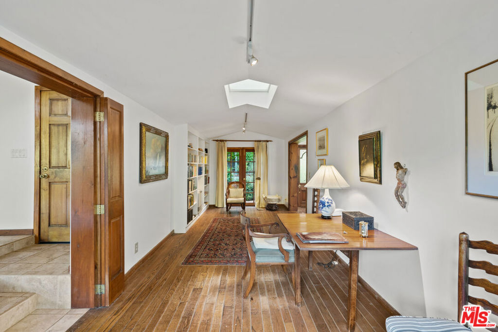 21550 Summit Trail