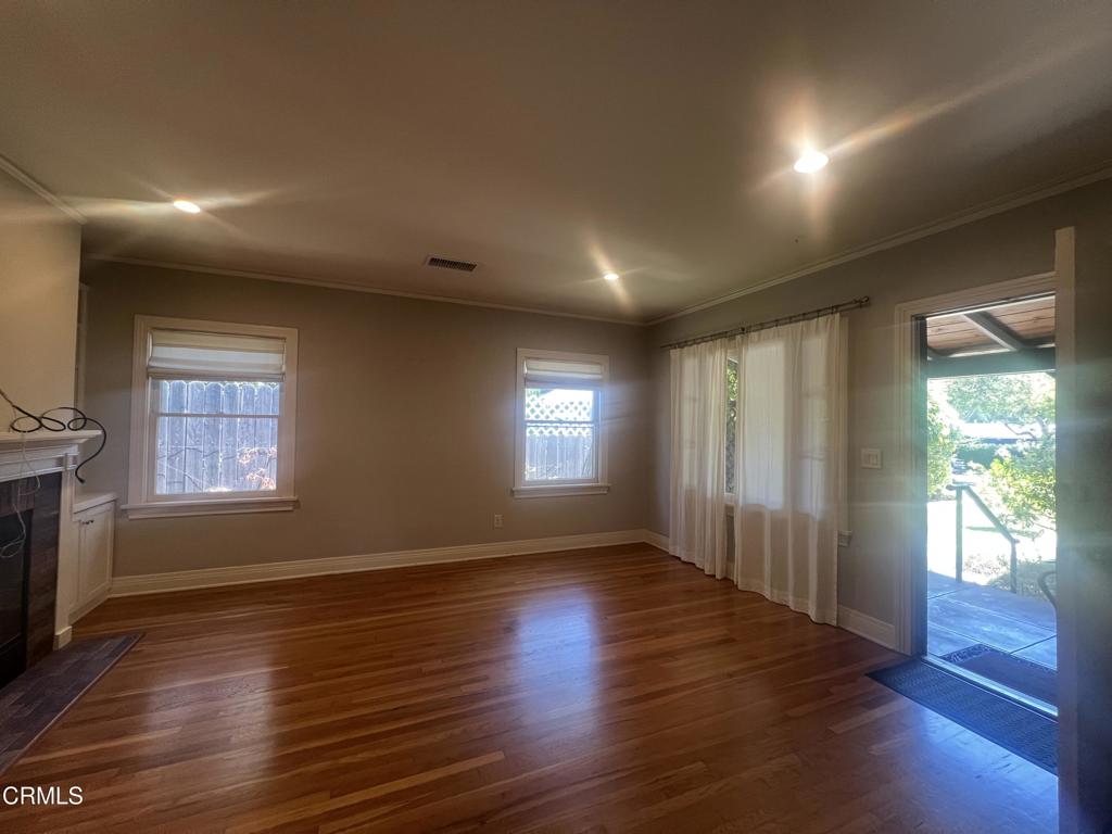 Properties 3 1730 1/2 Oxley Street