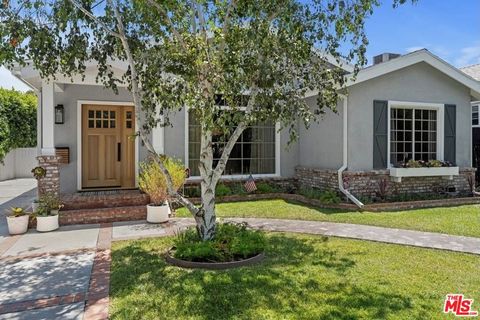 Photo of 4172 Nagle Avenue, Sherman Oaks, CA 91423 (MLS # 26668223)