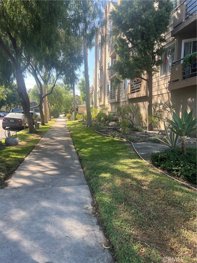 707 W 4th 7