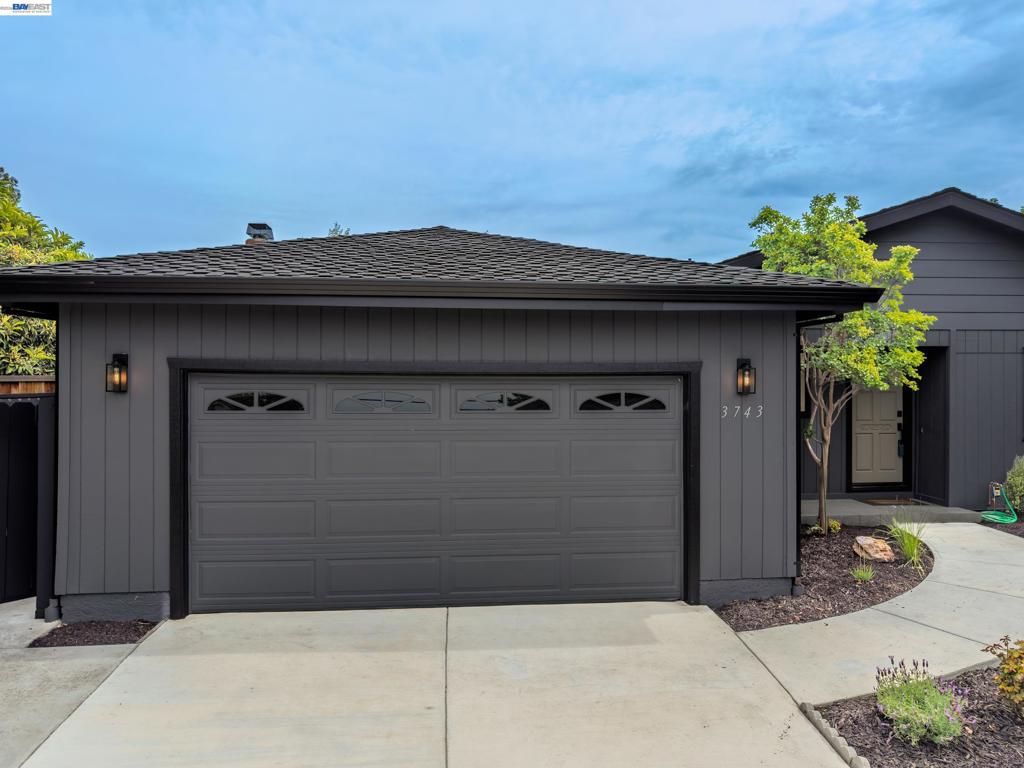 Photo of 3743 Sanford St St, Concord, CA 94520 (MLS # 41129658)