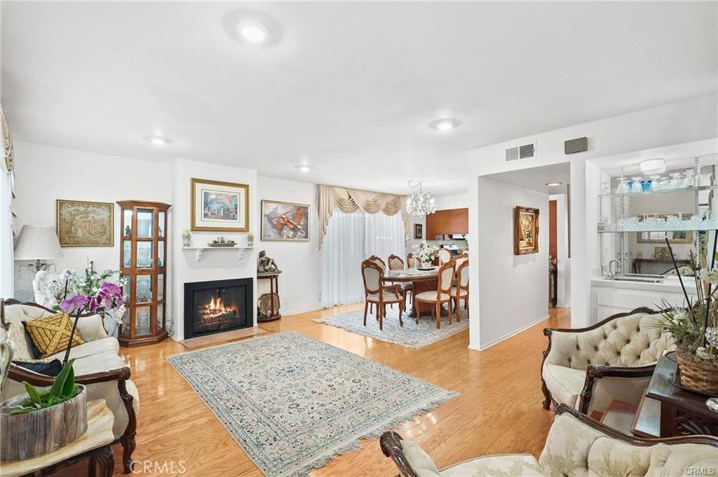 Photo of 11952 Darlington Avenue #6, Los Angeles, CA 90049 (MLS # SR25229949)