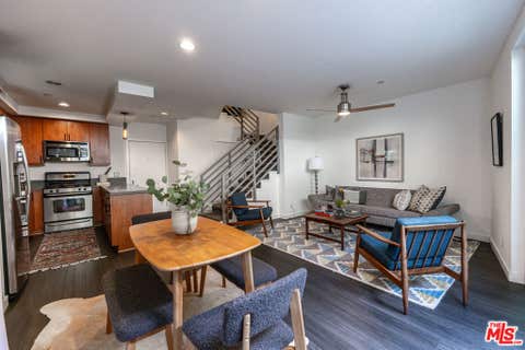 Photo of 10735 Bloomfield Street #5, Los Angeles, CA 91602 (MLS # 26857353)