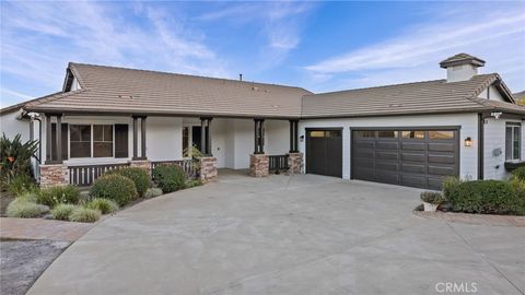 101 Via De La Valle Lake Elsinore CA 92532