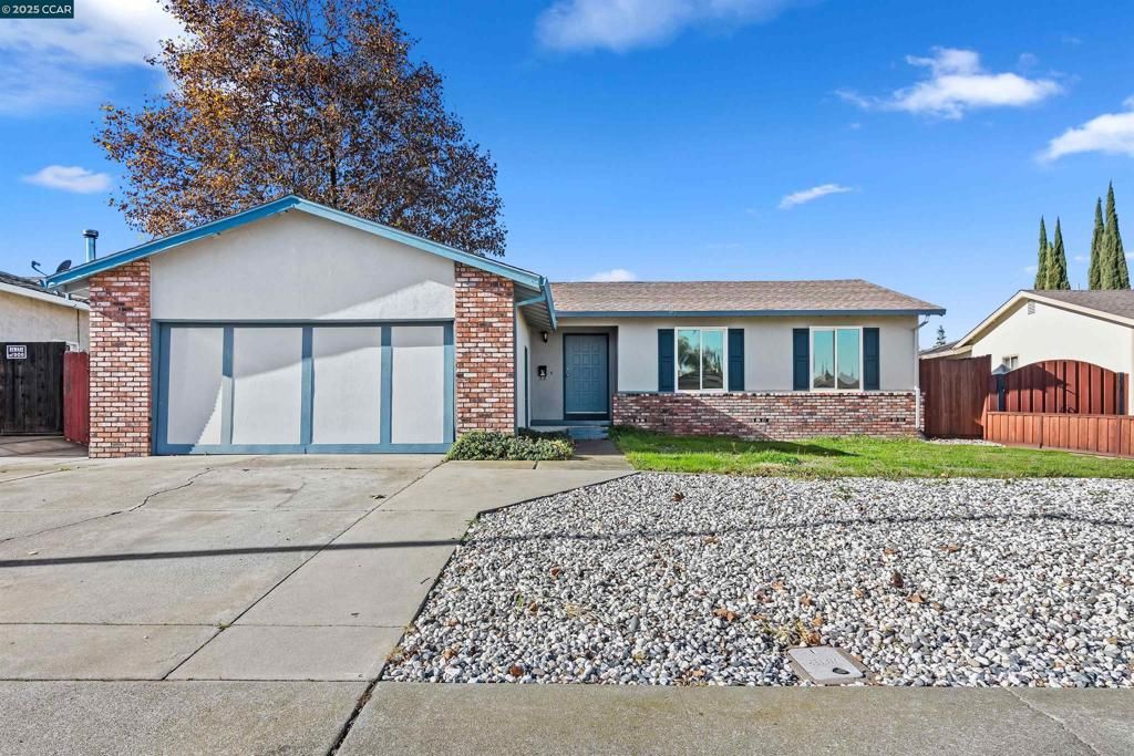 Photo of 2924 N Francisco Way Way, Antioch, CA 94509 (MLS # 41119449)