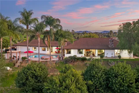 1650 Winterwarm Drive, Fallbrook, CA 92028 - MLS#: SW26007543