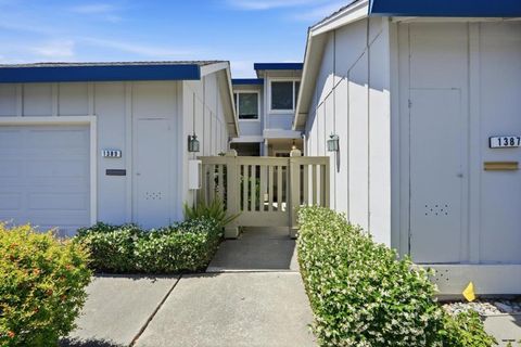Photo of 1387 Cherrywood Square, San Jose, CA 95117 (MLS # ML82044605)
