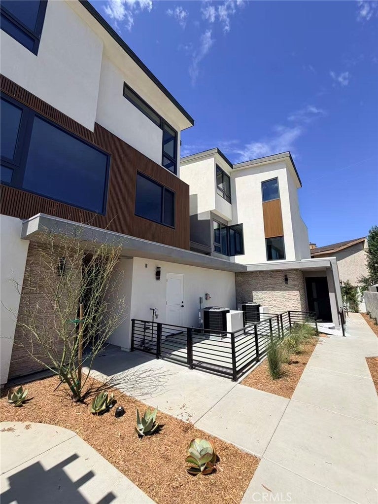 4450 Temple City