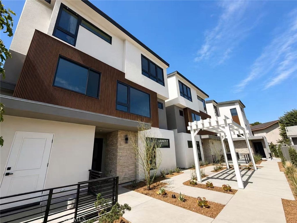 4450 Temple City