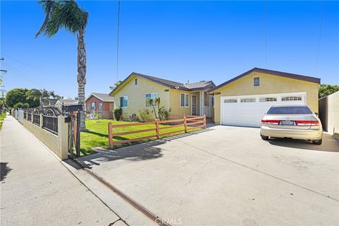 Photo of 10529 S Truro Ave, Inglewood, CA 90304 (MLS # PW26054650)