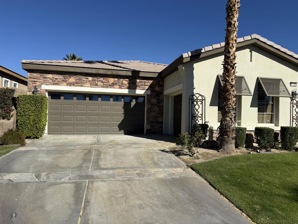 Trilogy - Residential Lease