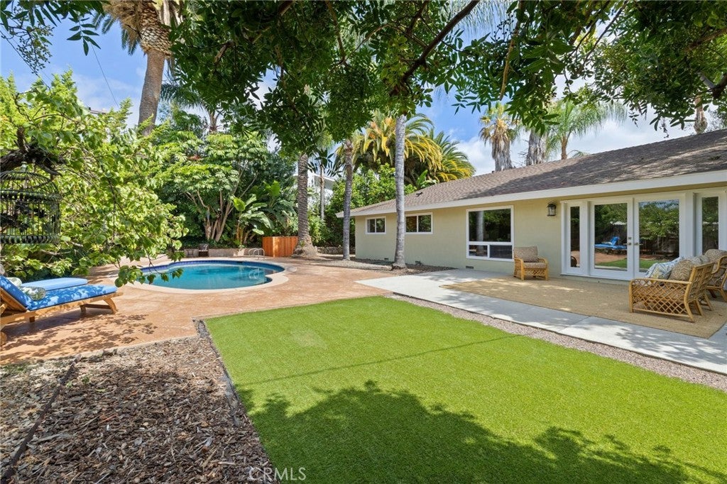 1721 Bates Court