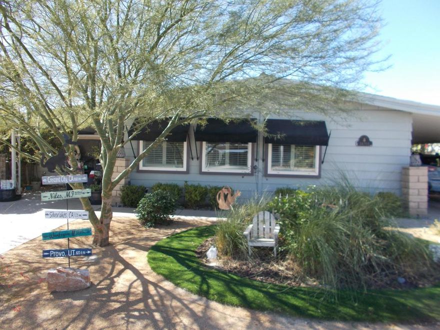 Appealing 2 bedroom - 2 bath in popular Palm Desert Greens Community gated with challenging executive golf course, 3 pools, Tennis, bocci  & pickleball courts. Numerous clubs & social gatherings.  Clubhouse with restaurant  & full bar.