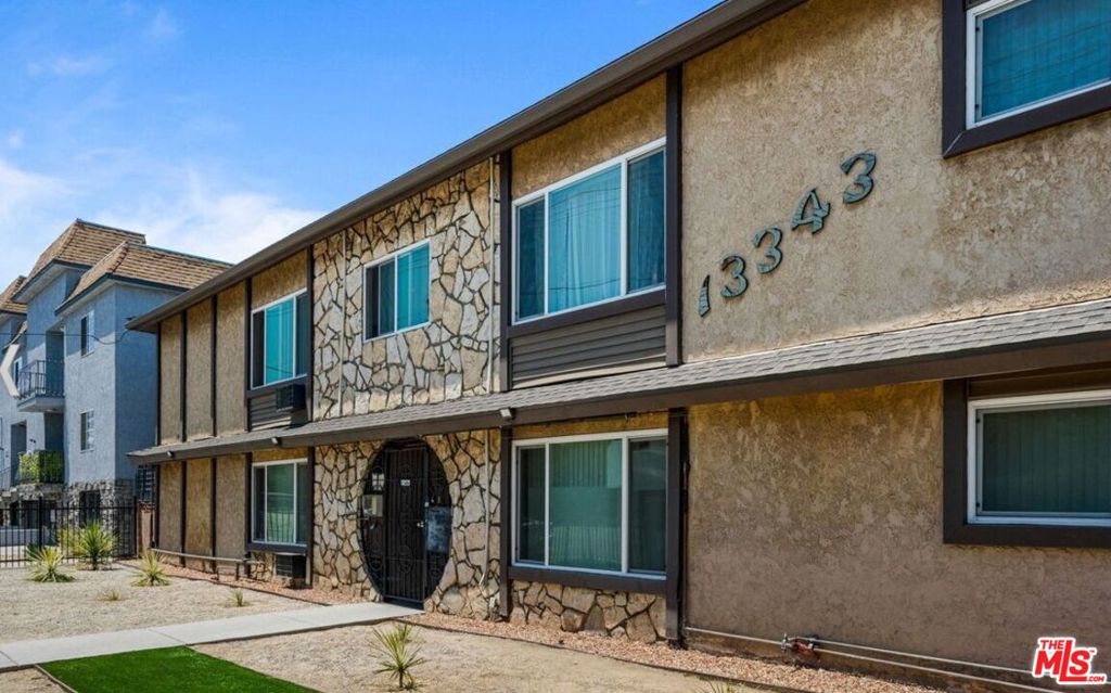 Beautifully Updated 1 Bed / 1 Bath Ground-Floor Unit in Prime Van Nuys Location Near Valley Glen! This spacious and inviting home features brand new renovation throughout, a generously sized kitchen with sleek quartz countertops, stainless steel appliances, and modern cabinetry. Oversized windows flood the space with natural light, creating a bright and airy atmosphere. The unit includes one dedicated parking space. Ideally situated close to shopping, dining, and major transit routes offering both comfort and convenience in a sought-after neighborhood. 1 parking spot included, shared laundry, gated community