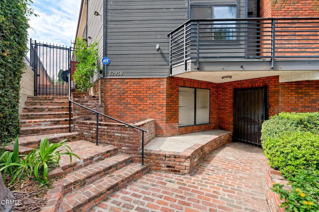 Photo of 12930 Valleyheart DR #1, Los Angeles, CA 91604 (MLS # V1-38198)