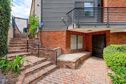 Photo of 12930 Valleyheart DR #1, Los Angeles, CA 91604 (MLS # V1-38198)