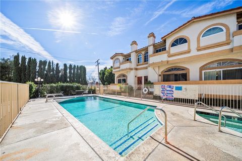 Photo of 19950 Sherman Way Unit A Way, Winnetka, CA 91306 (MLS # GD26039726)