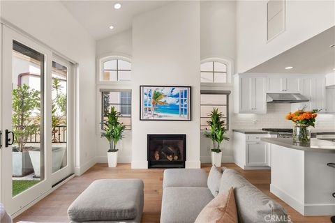 Photo of 1/2 Marigold Avenue, Corona Del Mar, CA 92625 (MLS # OC26101971)