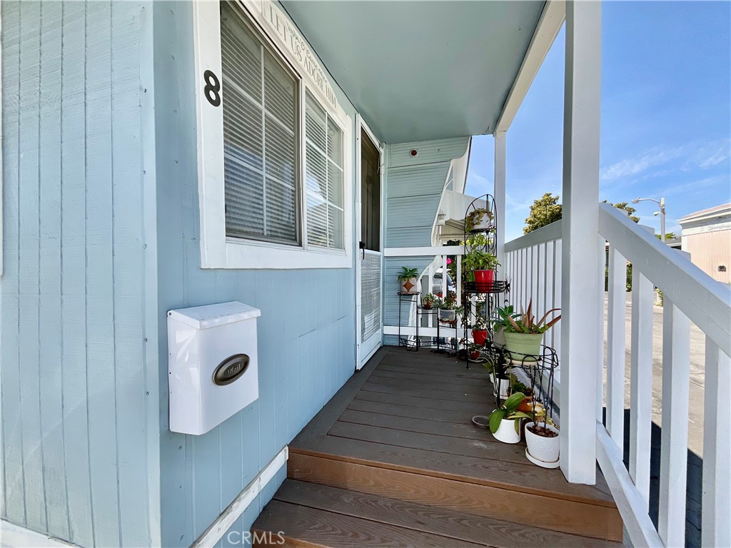15717 Woodruff Avenue 8