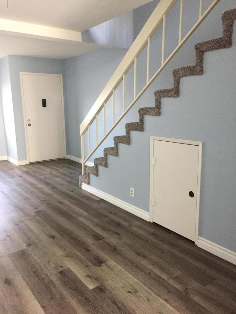 209 S Ventura Road 37