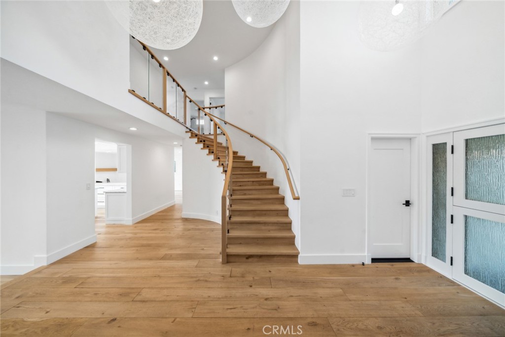 2572 Bayshore Drive
