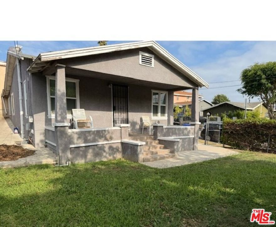 Welcome to this beautifully remodeled2-bedroom, 1-bath home in the heart of North Inglewood! This charming residence has been thoughtfully updated with a brand-new kitchen, featuring modern cabinetry, sleek countertops, and stainless-steel appliances including a new stove. Enjoy new flooring throughout, fresh paint, and an abundance of natural light that makes every room feel bright and inviting. The home also includes in-unit washer and dryer hookups, ample storage, and a private garage for convenient parking. Step outside to a spacious grassy front yard, perfect for entertaining, gardening, or simply relaxing outdoors. Located just minutes from SoFi Stadium, LAX, and the beach, this home offers both comfort and convenience in one of LA's most vibrant neighborhoods.