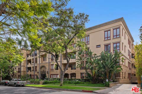 Photo of 411 N Oakhurst Drive #305, Beverly Hills, CA 90210 (MLS # 26837827)