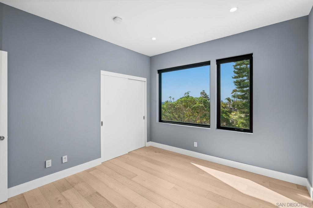 Pacific Beach - Residential