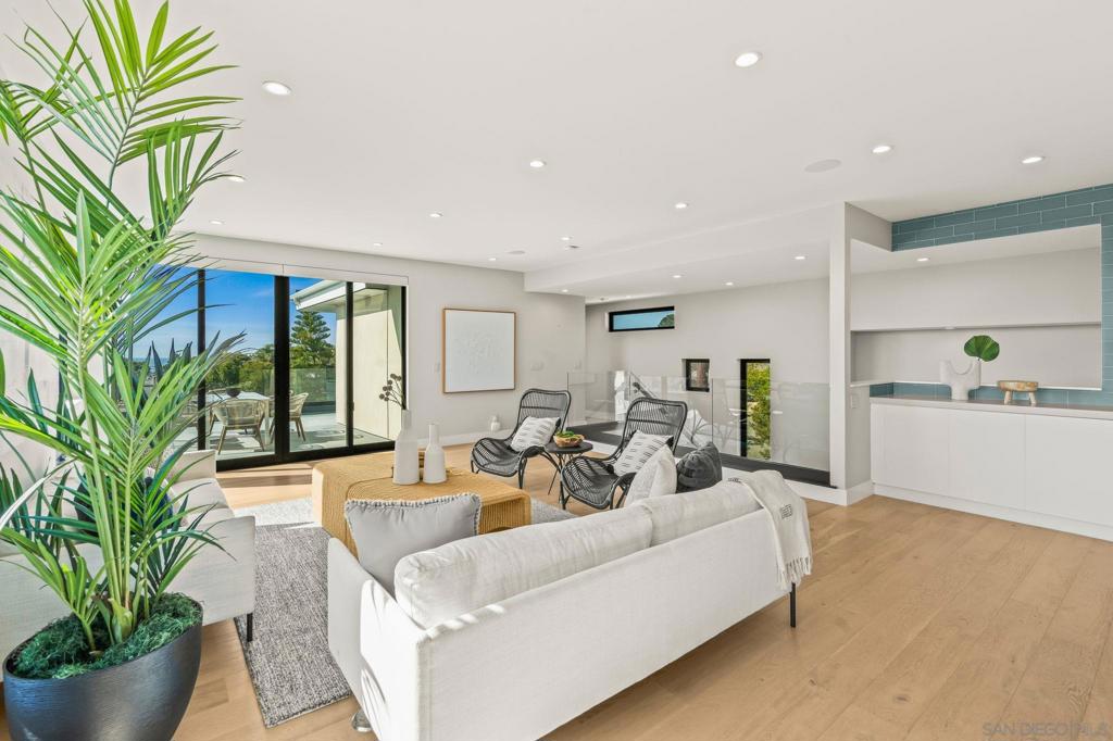 Pacific Beach - Residential