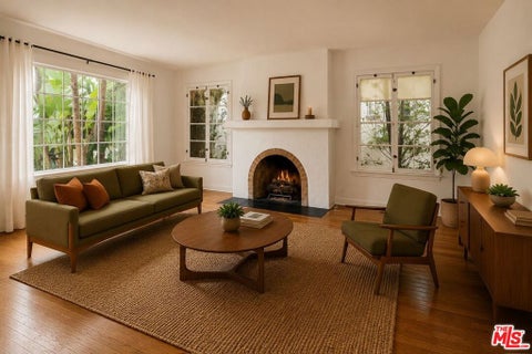 Photo of 1262 S Burnside Avenue, Los Angeles, CA 90019 (MLS # 26859655)