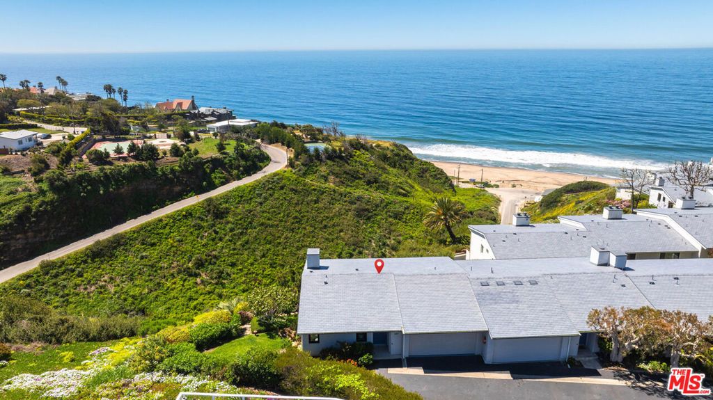 Photo of 6817 Seawatch Lane, Malibu, CA 90265 (MLS # 25601027)