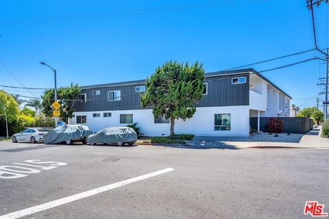 Photo of 2001 Penmar Avenue, Venice, CA 90291 (MLS # 26818379)
