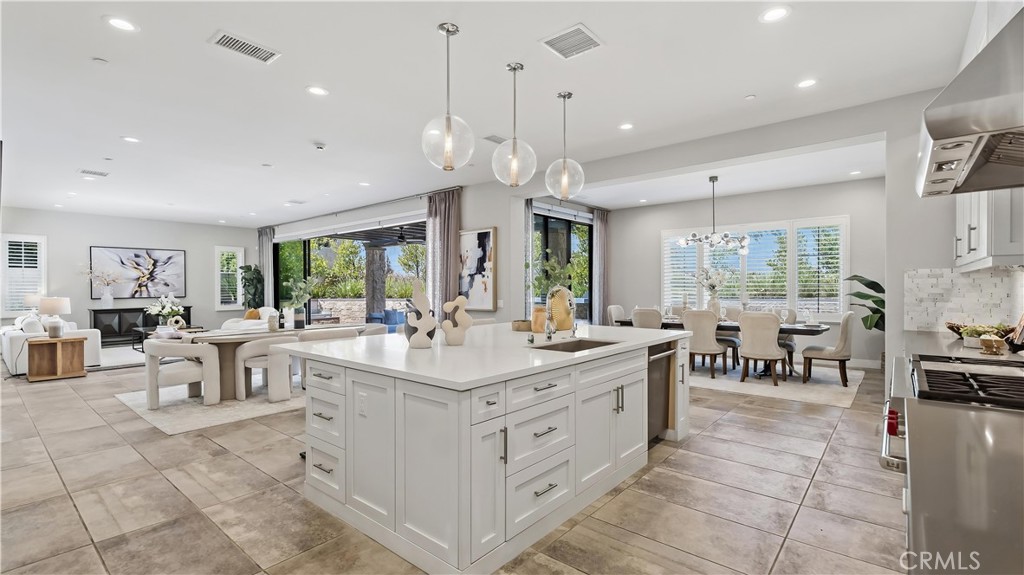 117 Interstellar, Irvine CA 92618 - Photo 22