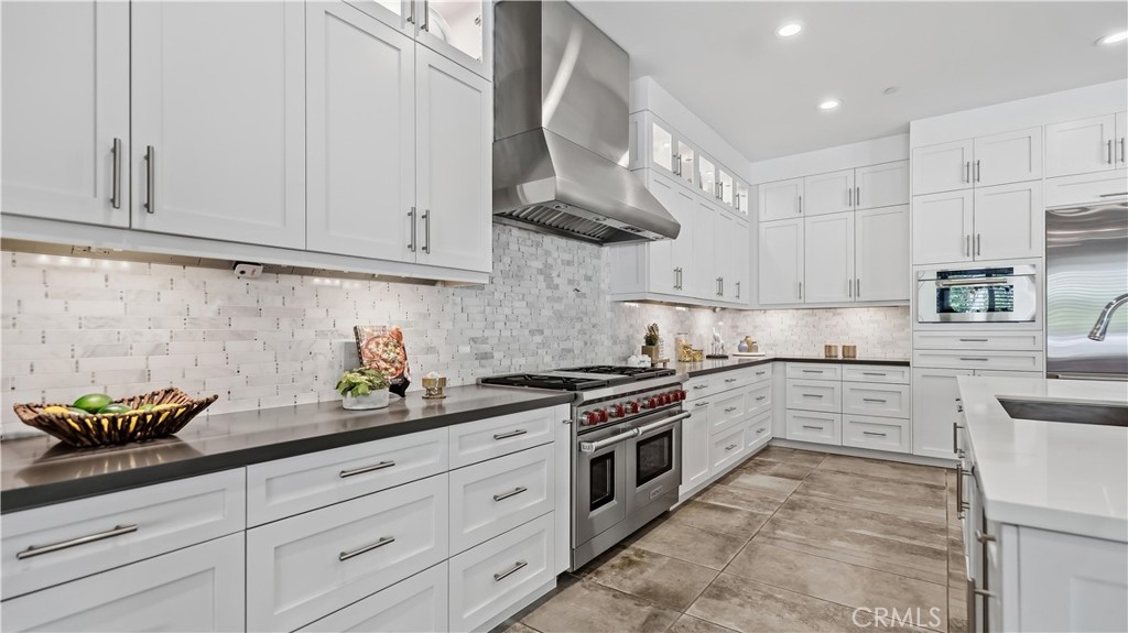 117 Interstellar, Irvine CA 92618 - Photo 23
