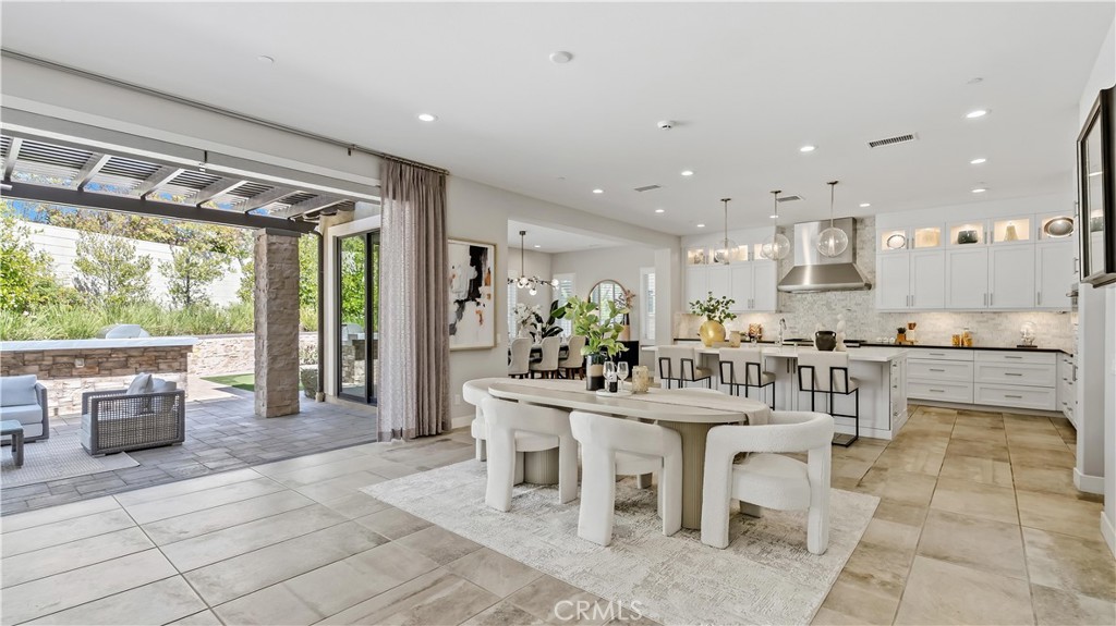 117 Interstellar, Irvine CA 92618 - Photo 17