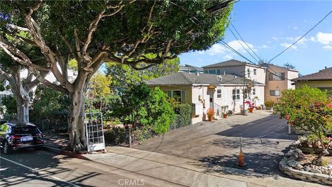 Photo of 3017 4th St, Santa Monica, CA 90405 (MLS # SB26062867)