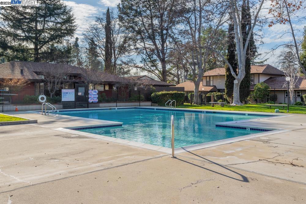ROUNDTREE - Residential