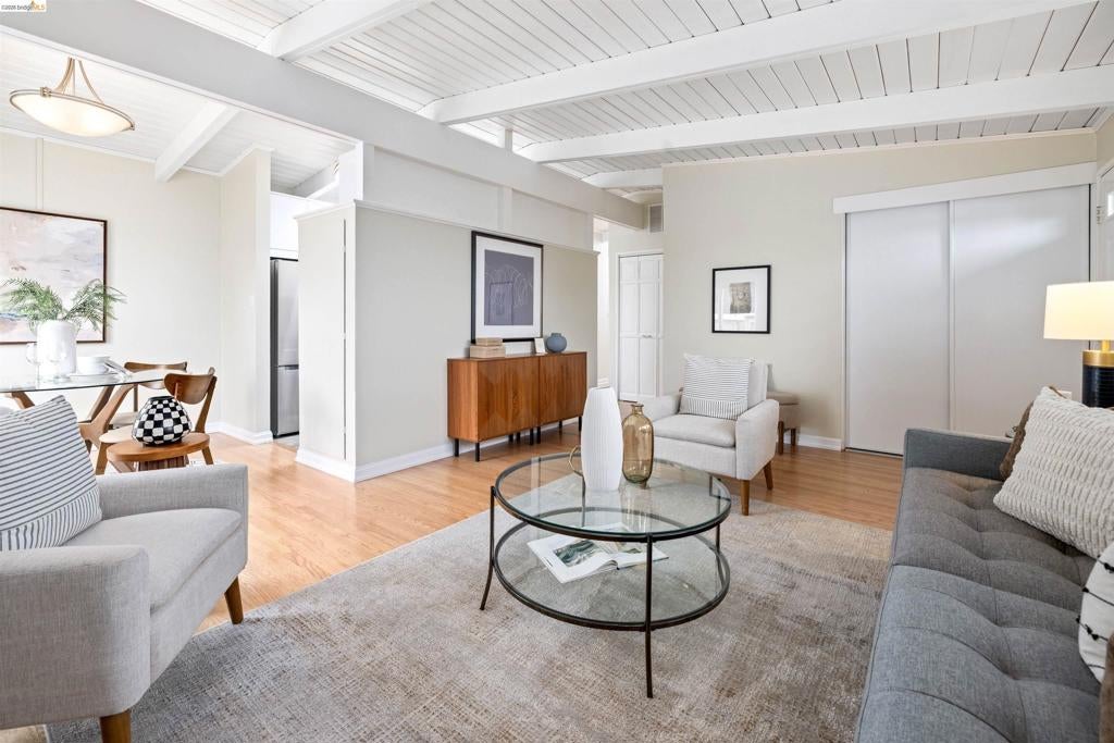 7408 Park Vista