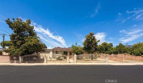 Photo of 1011 Shadow Ln, San Fernando, CA 91340 (MLS # SR26081127)