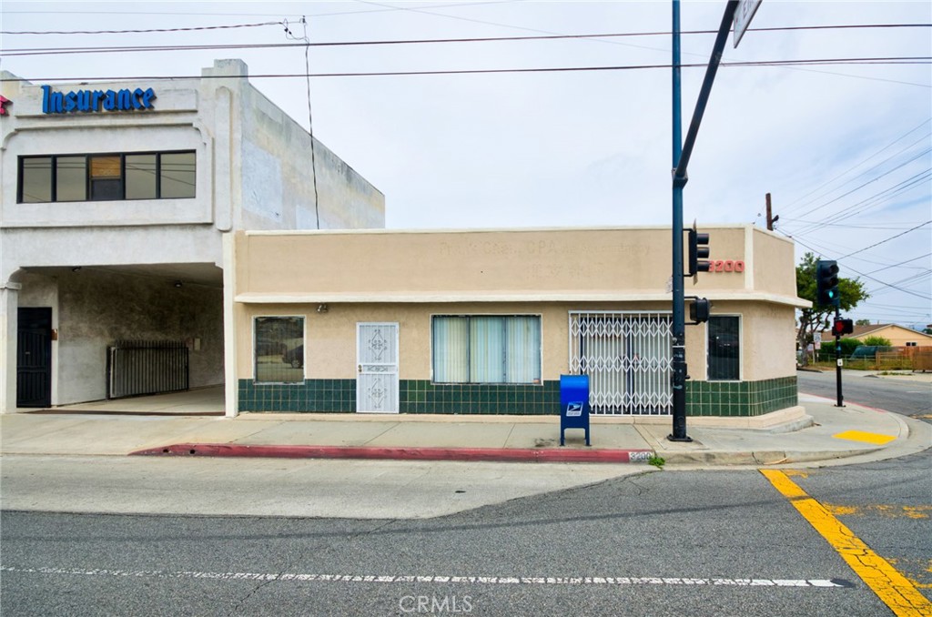 3200 Del Mar Avenue