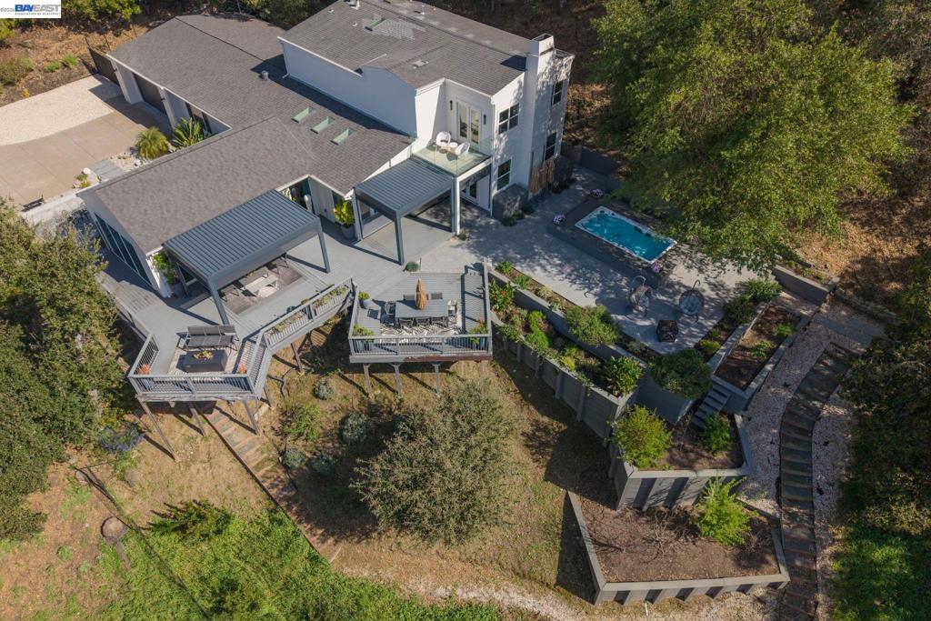 166 Castle Crest Rd