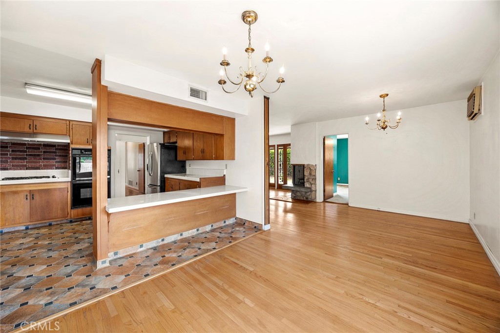 1018 Stanford Avenue