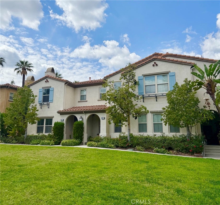 951 N Sunrise Lane
