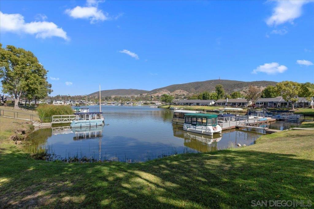 1233 Camino Del Lago